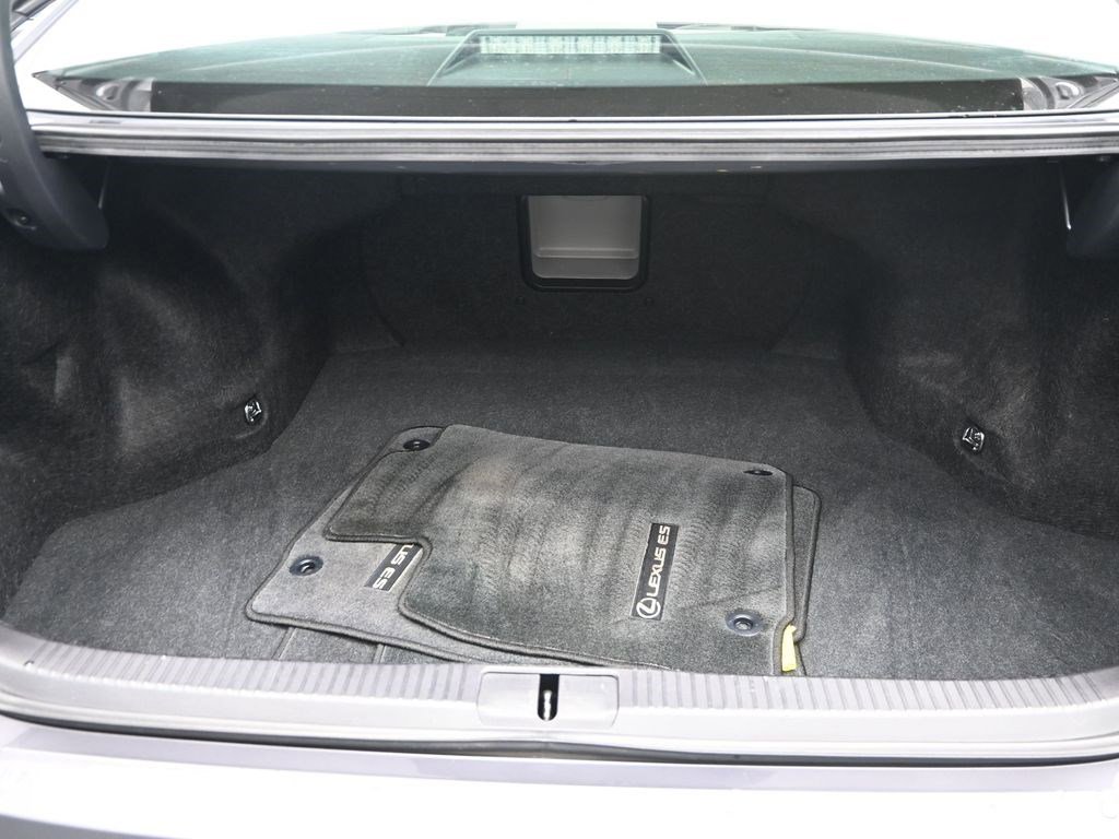Used 2017 Lexus ES 350 w/ Premium Package FWD image 17