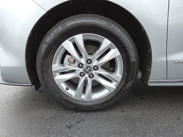 Used 2021 Toyota Sienna Limited image 31