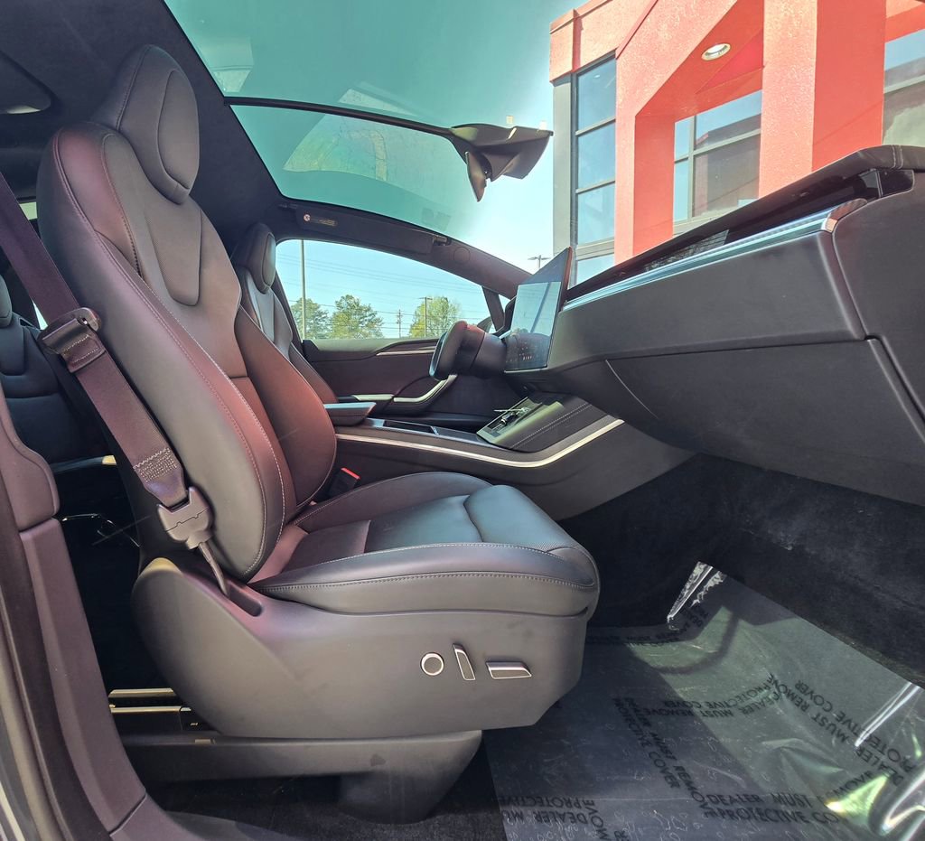 Used 2022 Tesla Model X Plaid image 28