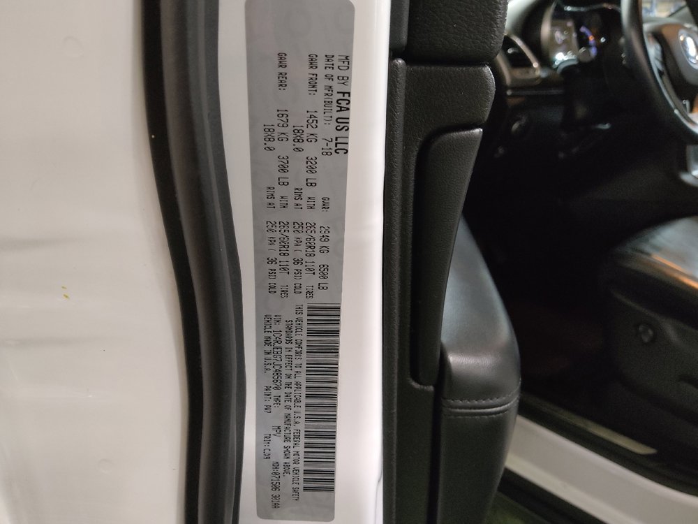 Used 2018 Jeep Grand Cherokee Limited image 33