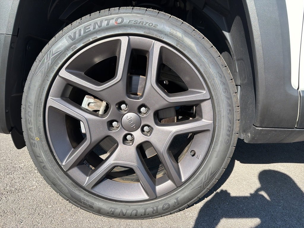 Used 2021 Jeep Renegade Latitude w/ Sun & Sound Group image 15