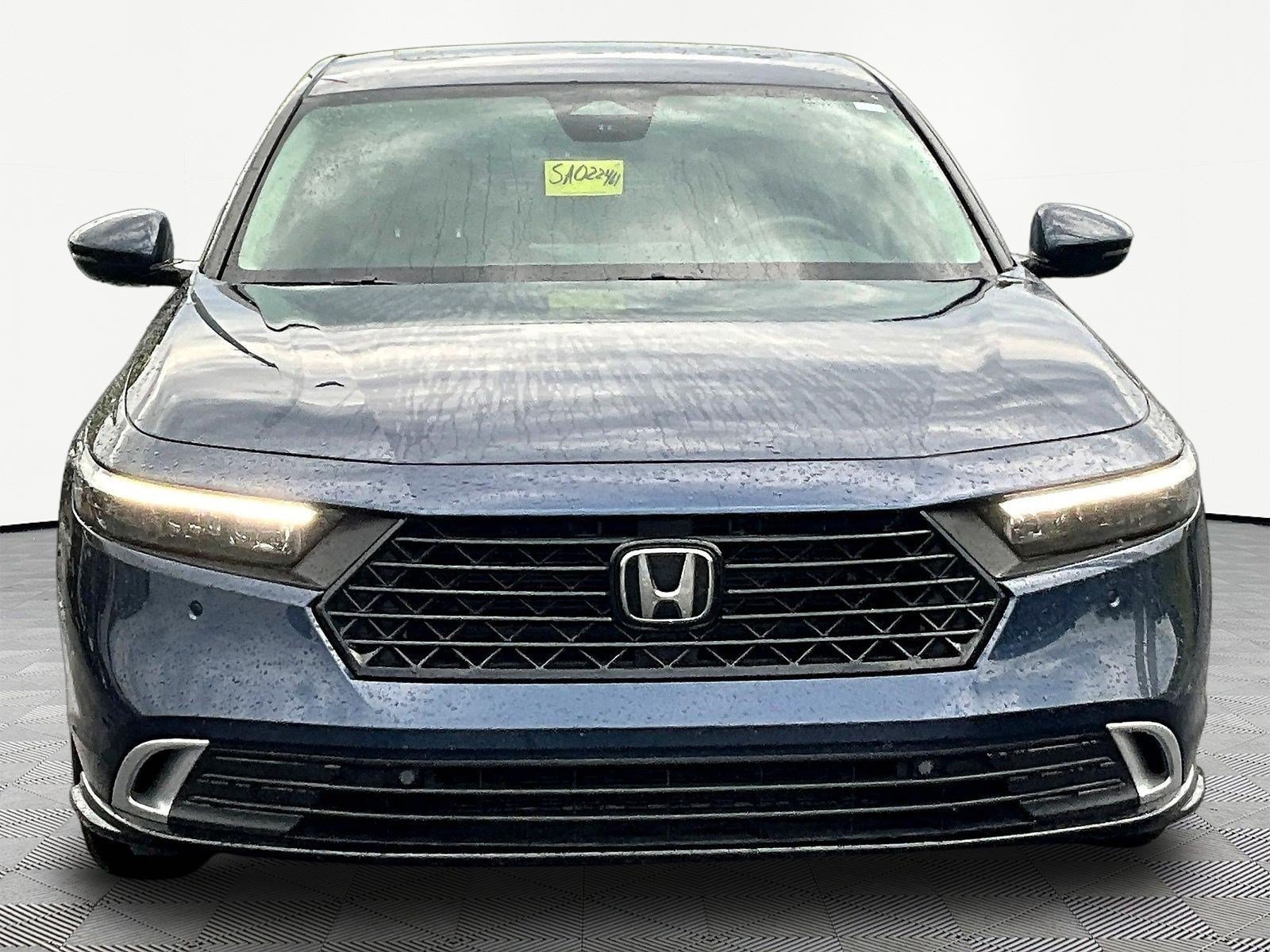 Used 2025 Honda Accord Touring image 2