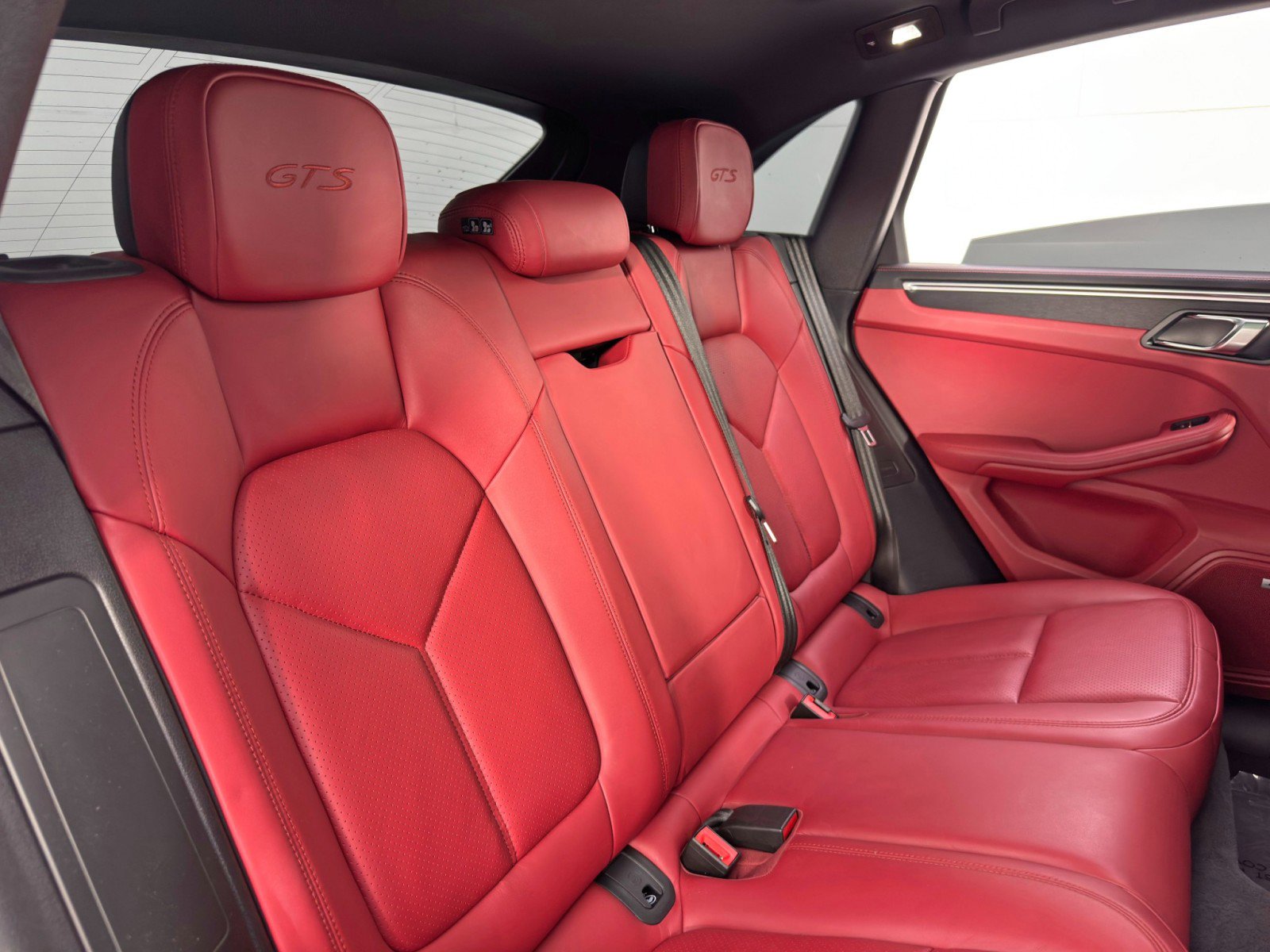 Used 2020 Porsche Macan GTS image 43
