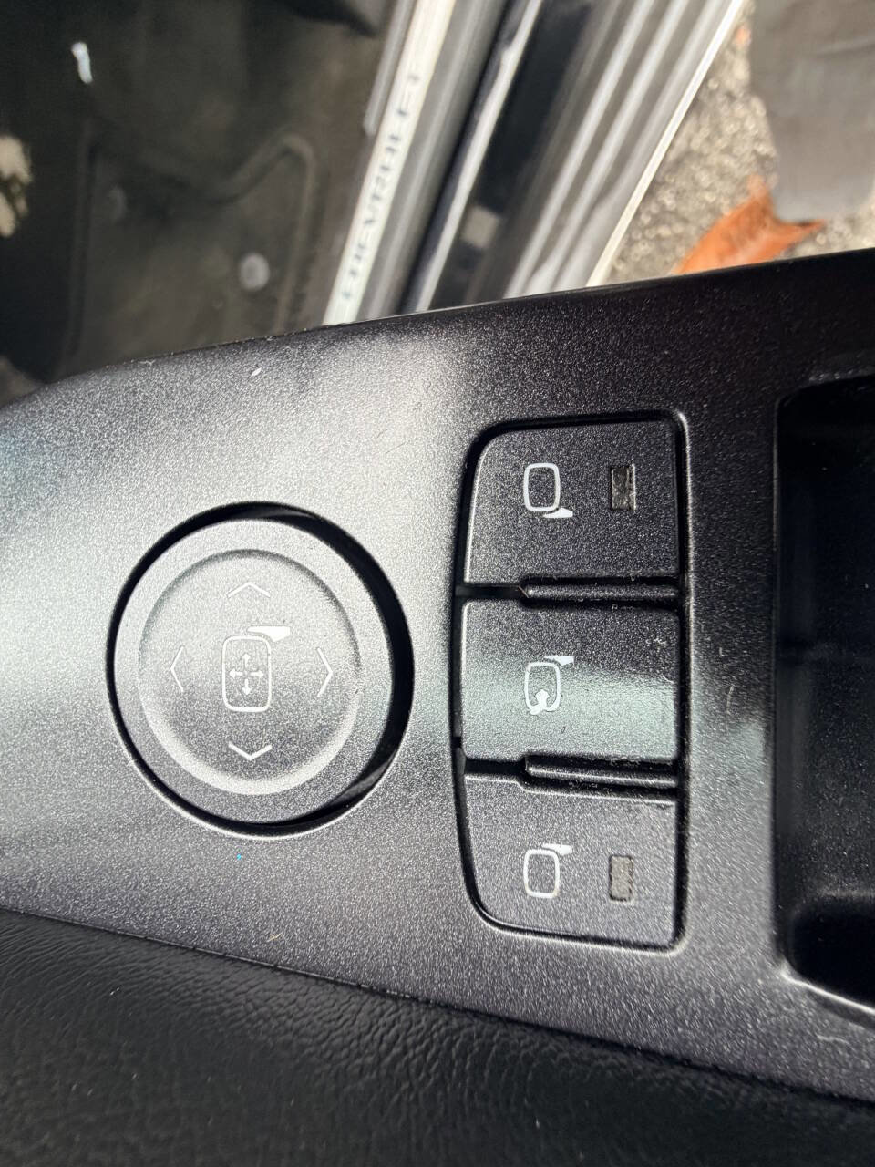 Used 2015 Chevrolet Suburban LTZ AWD/4WD image 21