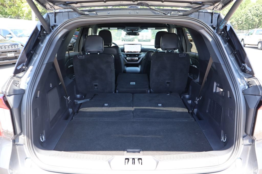 Used 2026 Ford Explorer ST-Line w/ ST-Line Street Pack AWD/4WD image 25