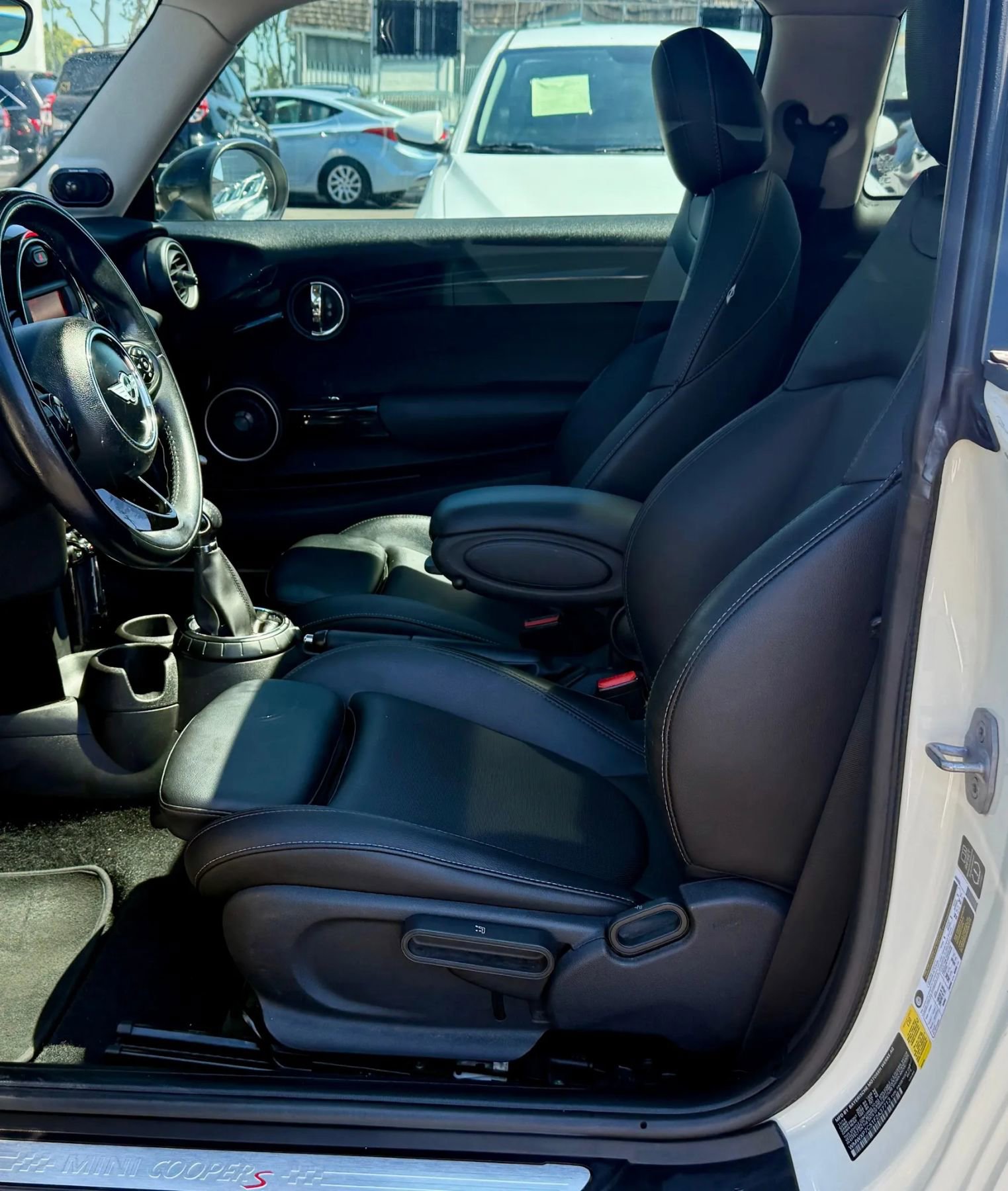 Used 2015 MINI Cooper S image 9