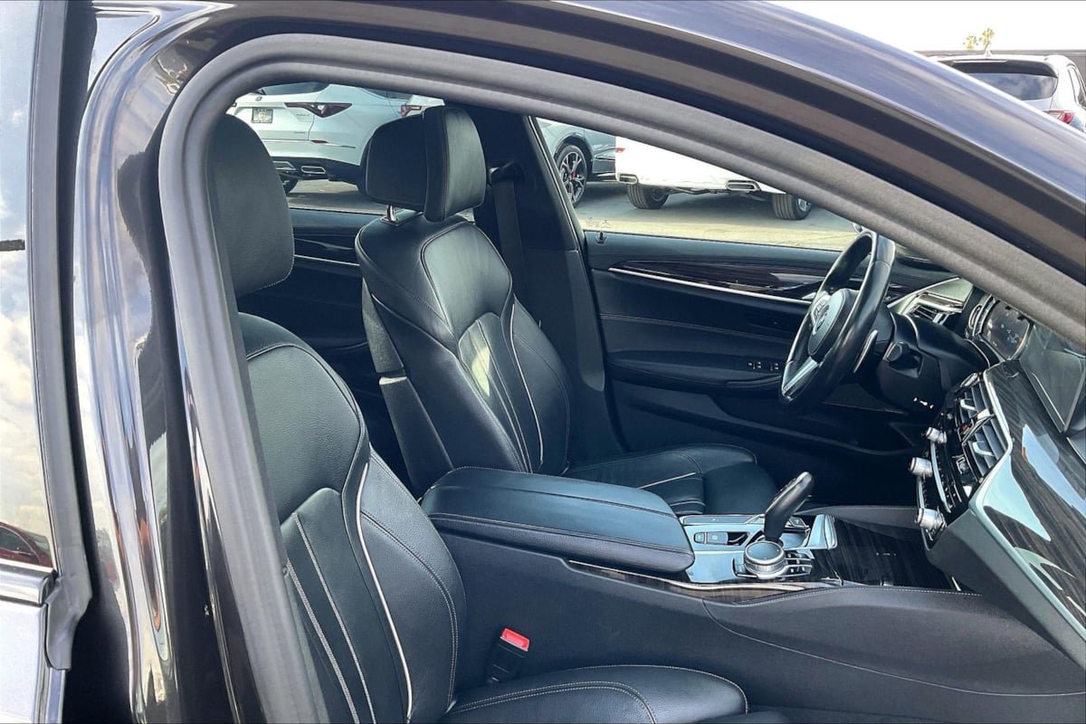 Used 2018 BMW 540i RWD image 7