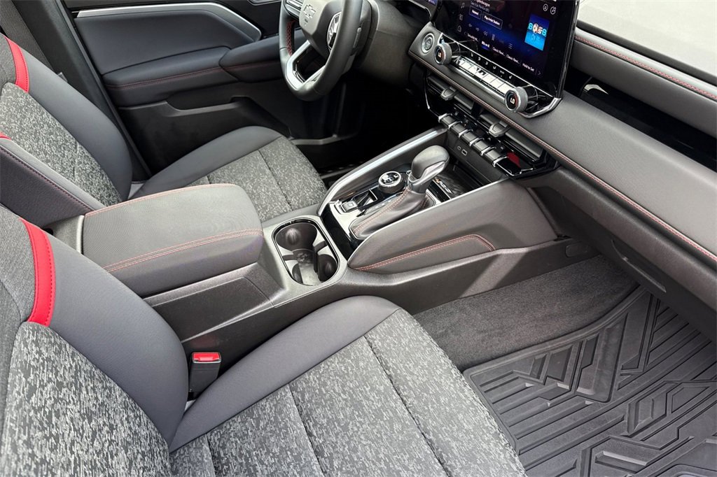 Used 2025 Chevrolet Colorado Z71 image 22