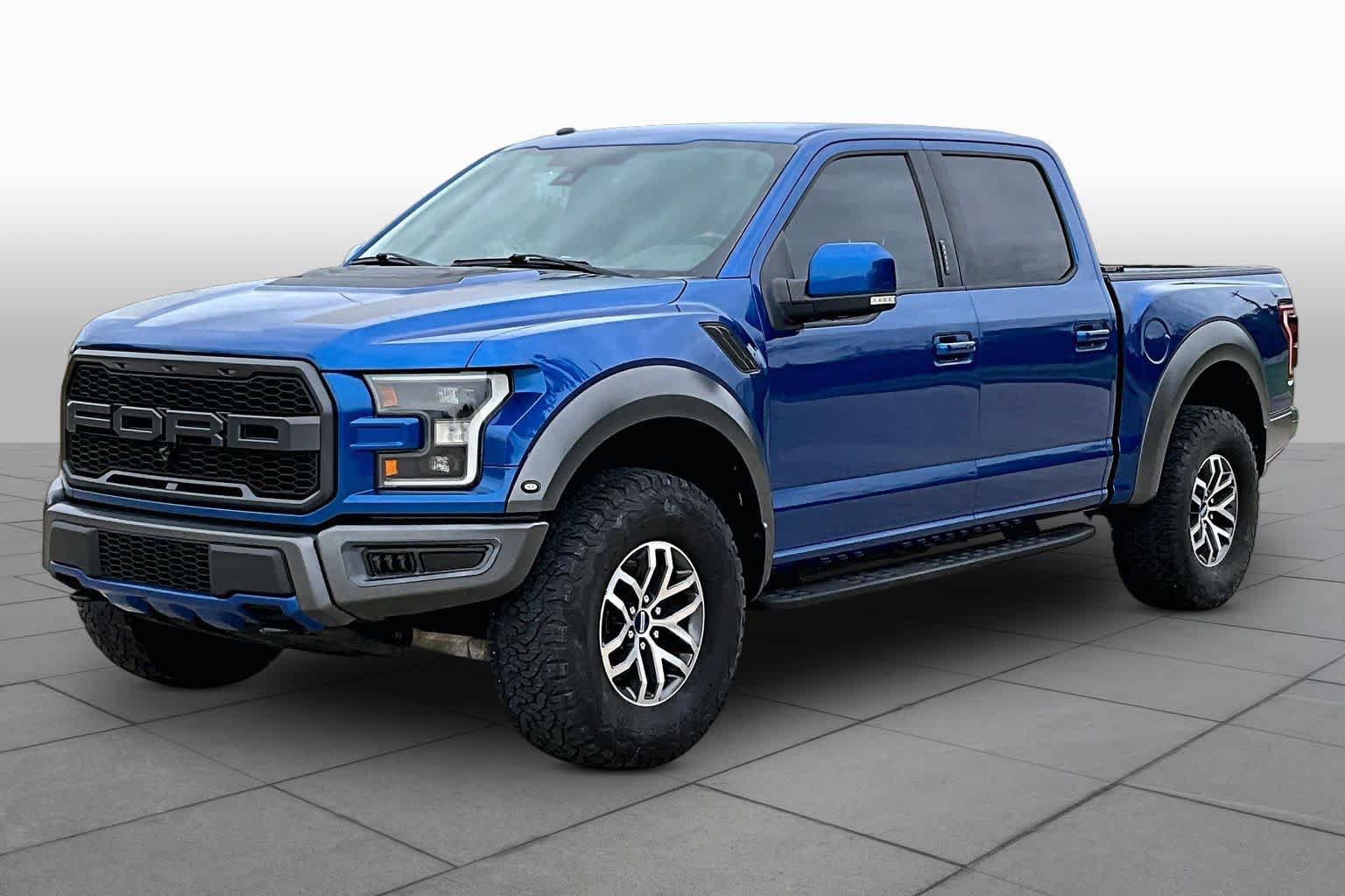 Used 2017 Ford F150 Raptor w/ Equipment Group 802A Luxury AWD/4WD image 3