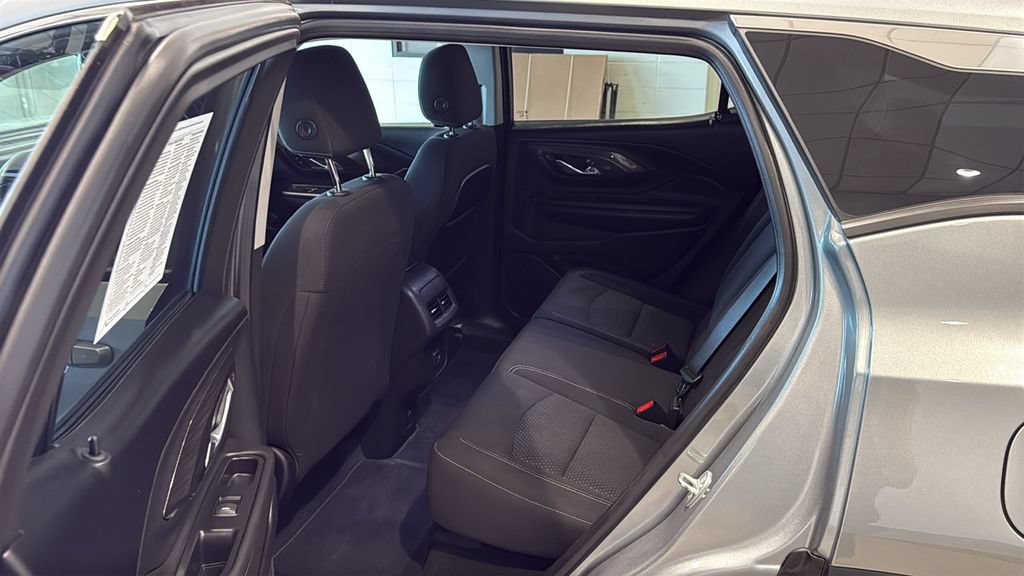 Used 2023 GMC Terrain SLE w/ Driver Convenience Package AWD/4WD image 19