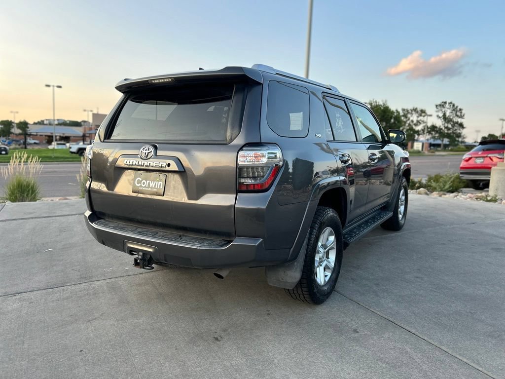 Used 2017 Toyota 4Runner SR5 AWD/4WD image 7