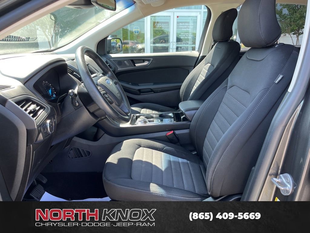 Used 2019 Ford Edge SE FWD image 3