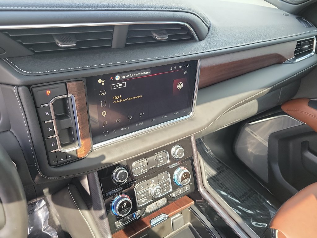 Used 2024 GMC Yukon Denali Ultimate AWD/4WD image 14