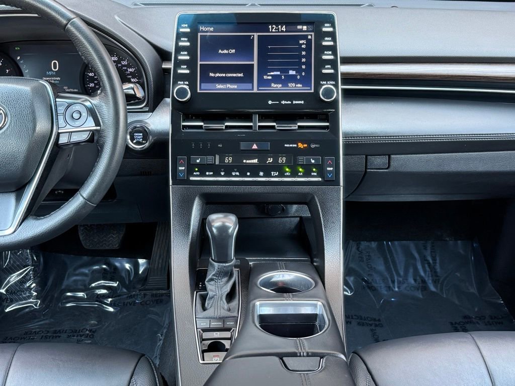 Used 2022 Toyota Avalon XLE FWD image 23