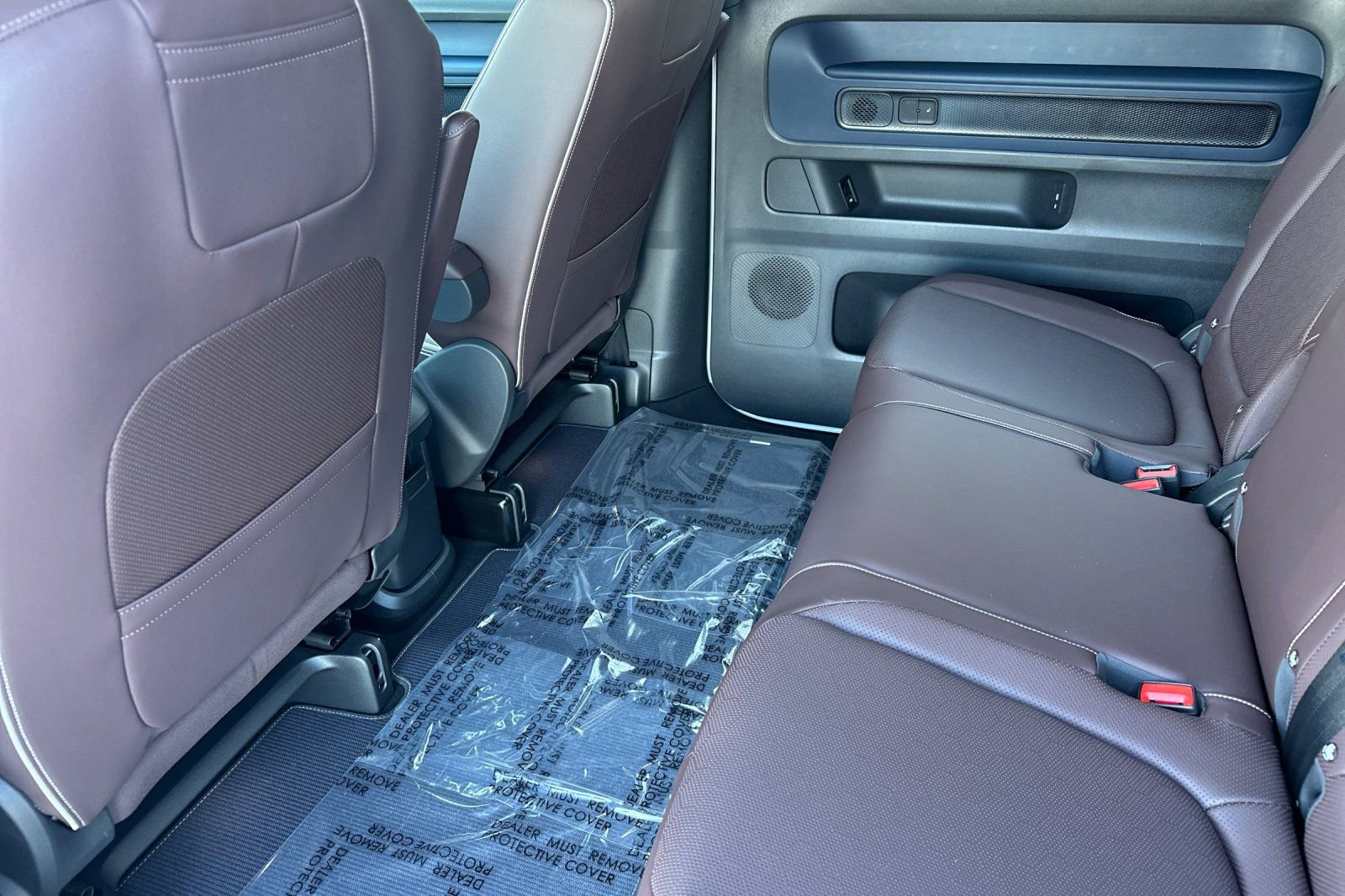 New 2025 Volkswagen ID. Buzz Pro S image 11