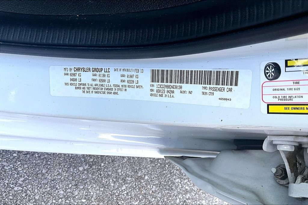 Used 2013 Dodge Avenger SE FWD image 4