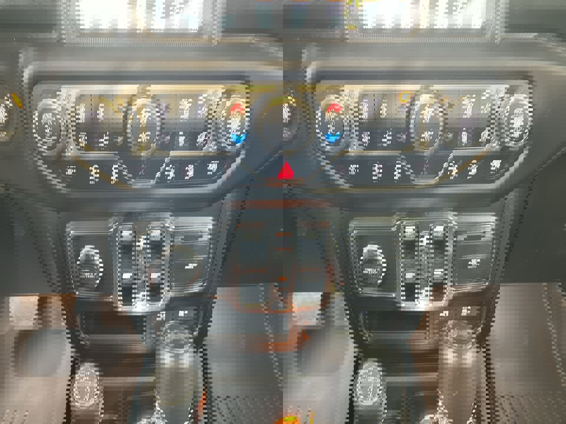 Used 2019 Jeep Wrangler Unlimited Sahara image 53