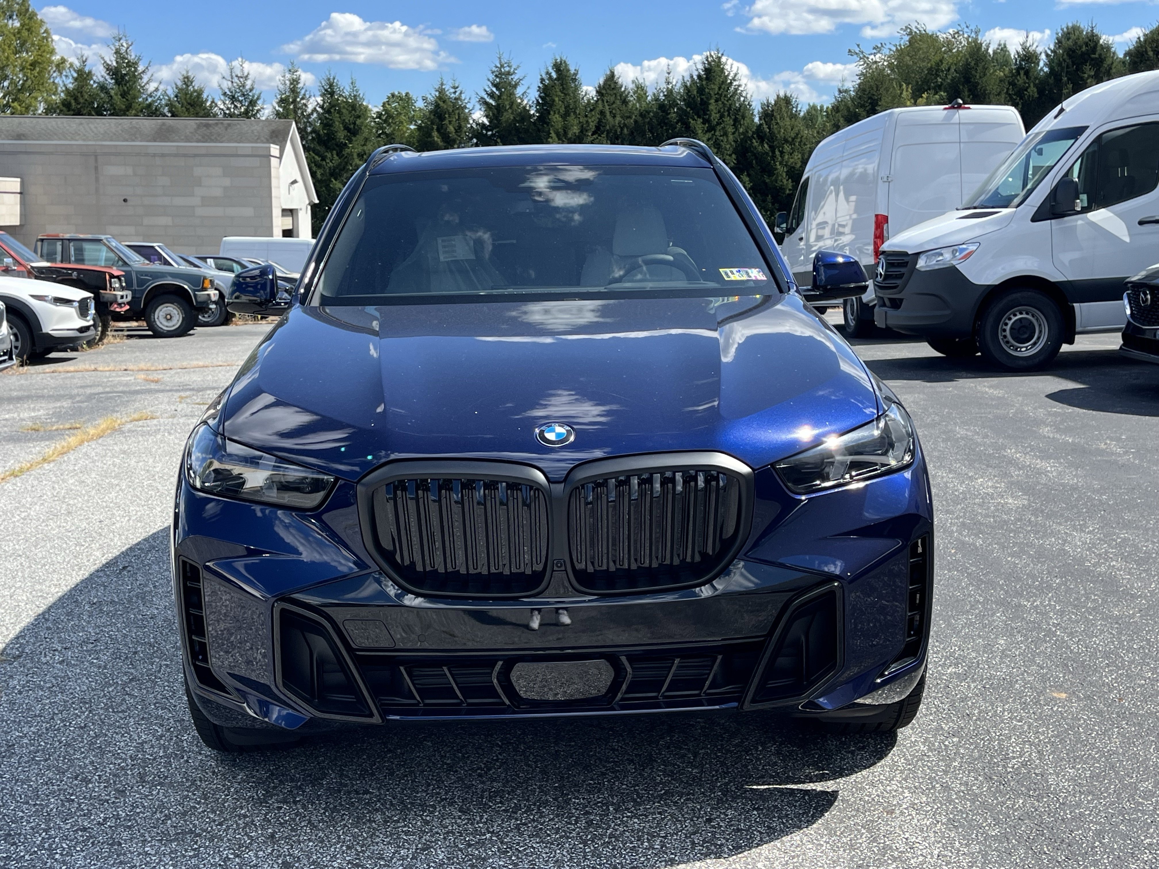 New 2026 BMW X5 xDrive40i w/ M Sport Package image 2