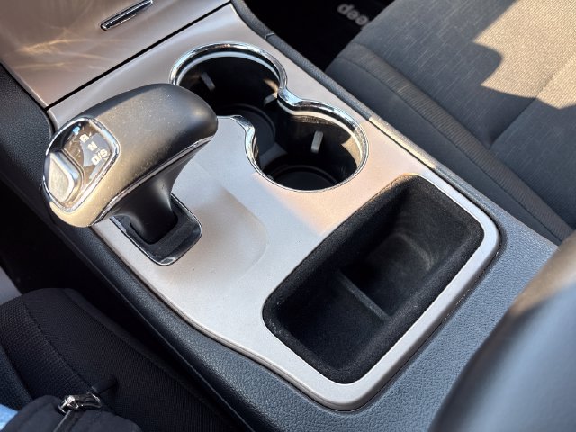 Used 2014 Jeep Grand Cherokee Laredo AWD/4WD image 19