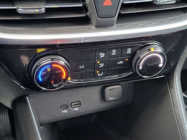 Used 2024 Buick Encore GX Sport Touring image 22