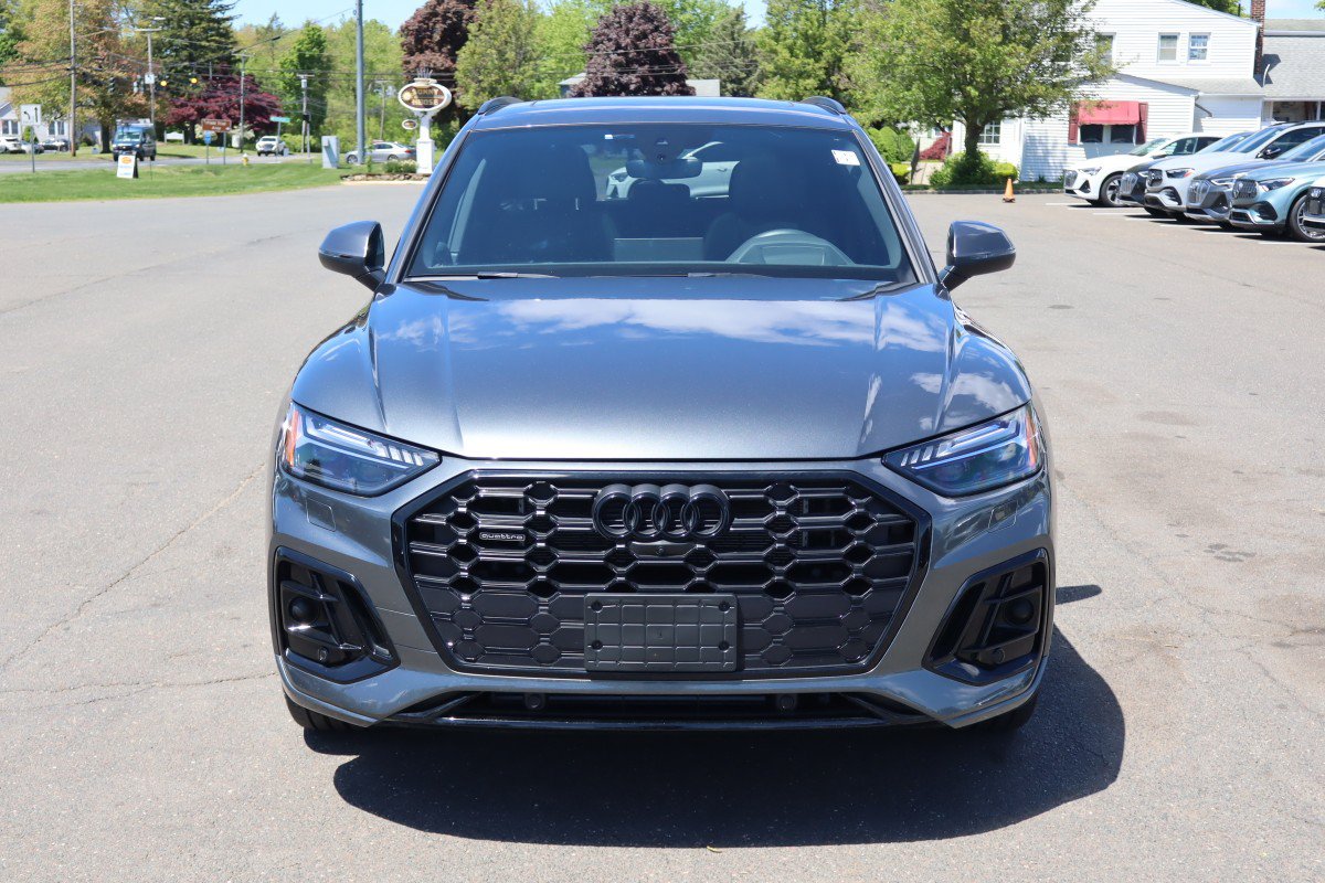 Used 2024 Audi Q5 e Prestige w/ Prestige Package AWD/4WD image 3