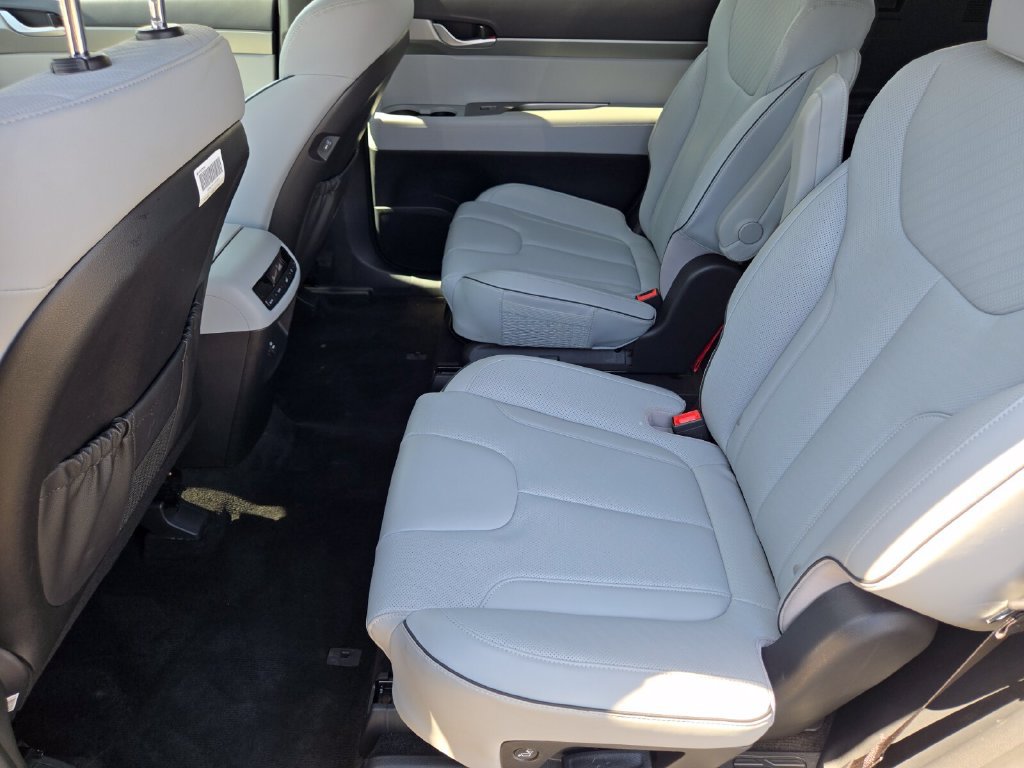 Used 2025 Hyundai Palisade SEL FWD image 11