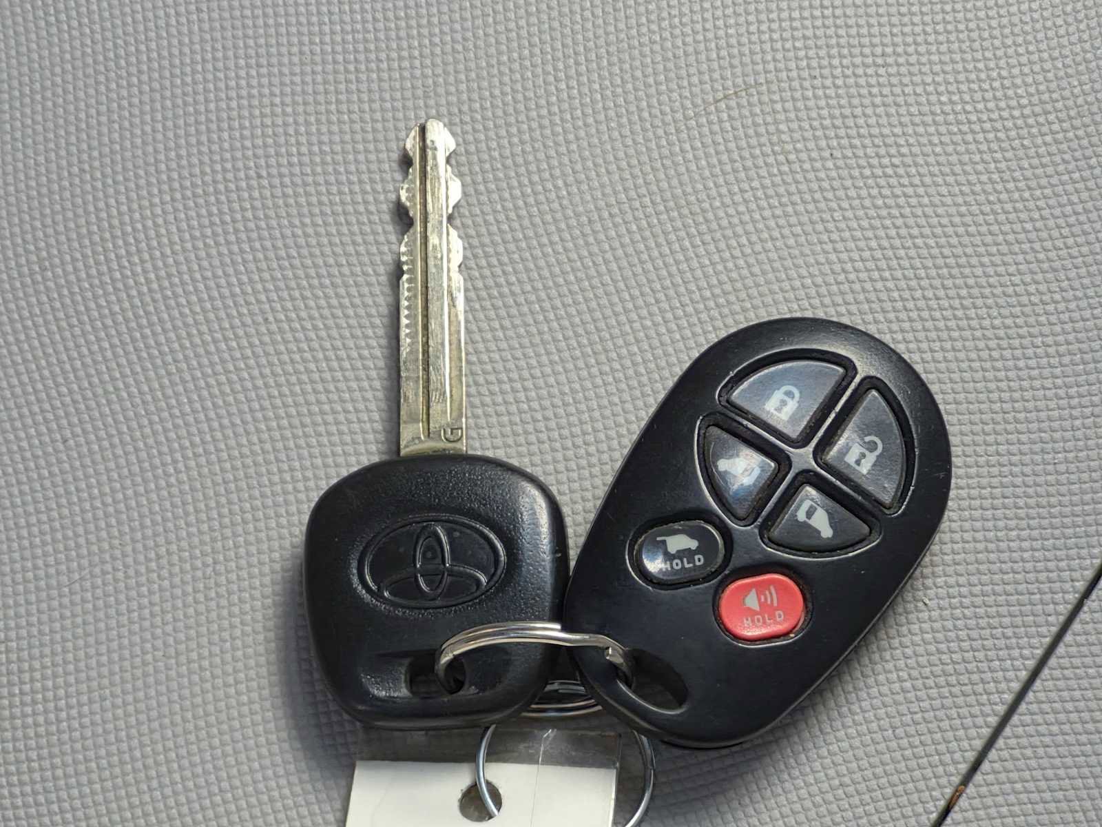 Used 2014 Toyota Sienna XLE FWD image 37