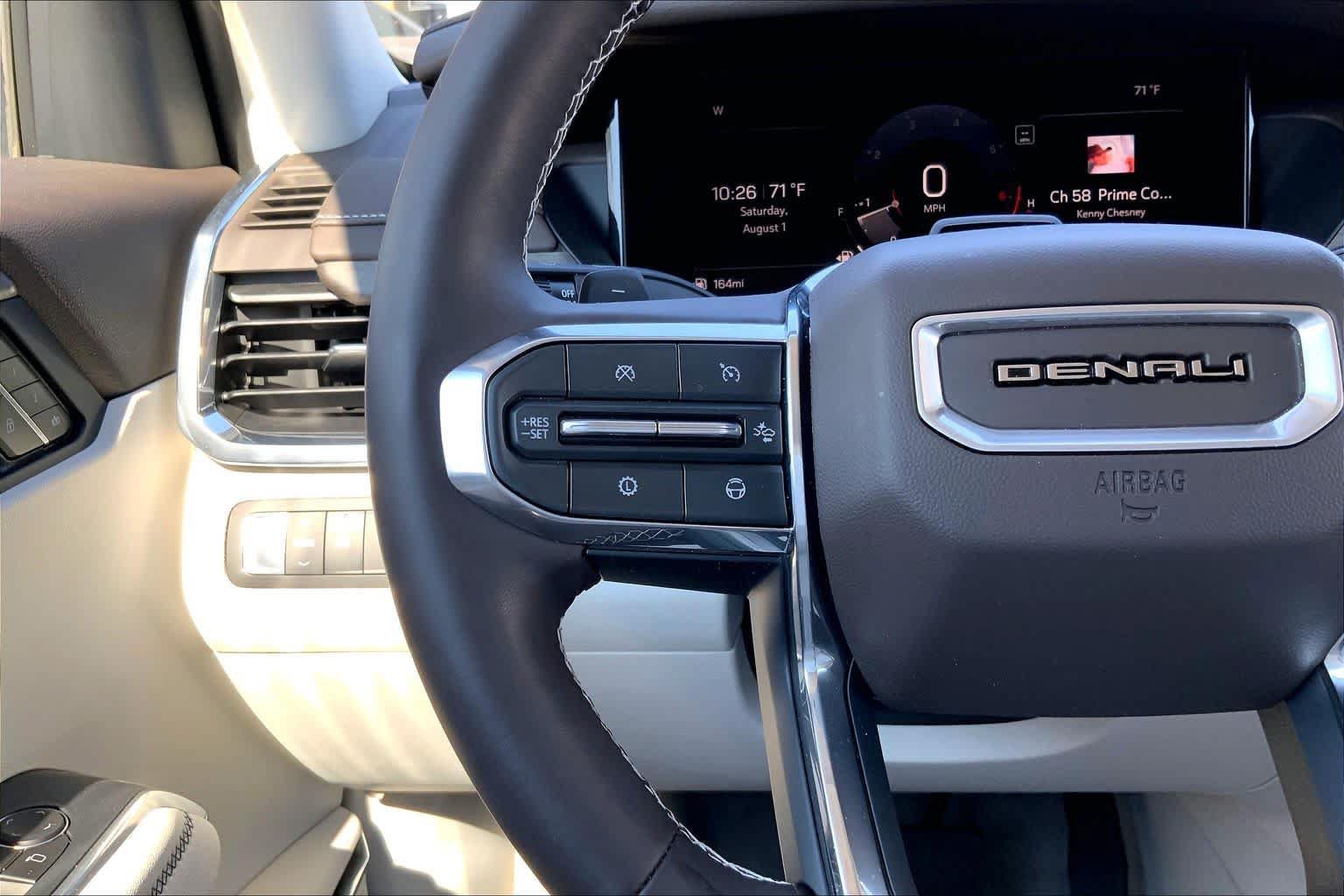Used 2026 GMC Acadia Denali w/ Super Cruise Package FWD image 24