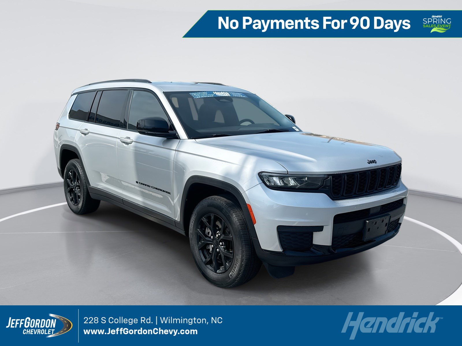 Used 2024 Jeep Grand Cherokee L Laredo AWD/4WD image 1