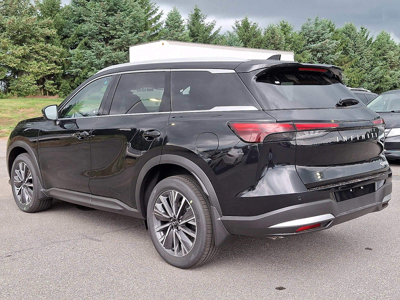 New 2027 INFINITI QX60 Luxe w/ Cargo Package AWD/4WD image 3