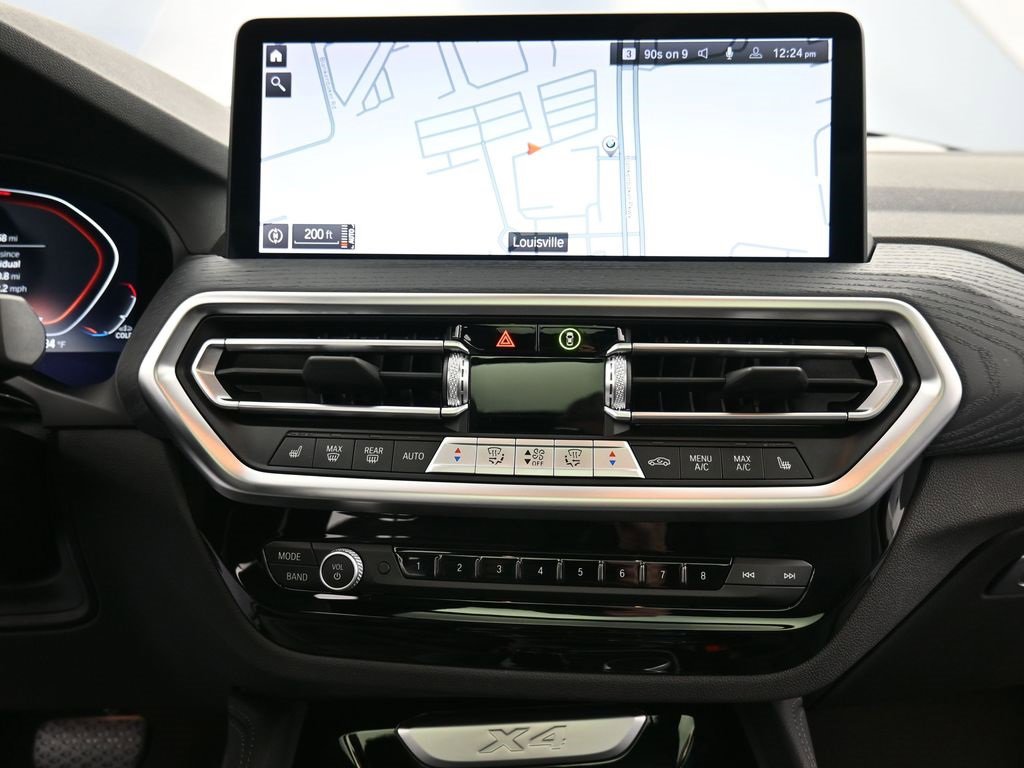 Used 2024 BMW X4 xDrive30i image 13