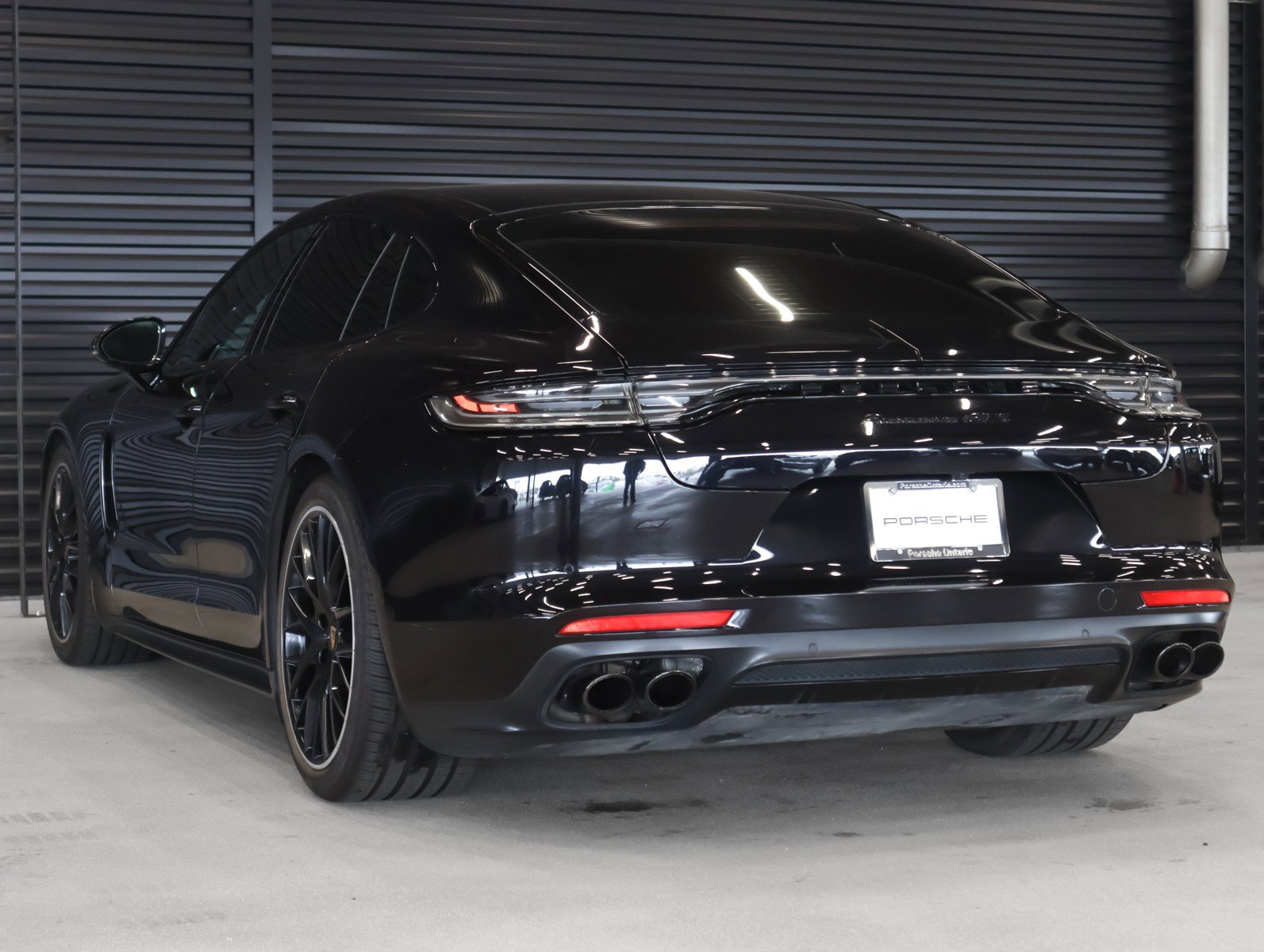 Used 2022 Porsche Panamera GTS AWD/4WD image 3