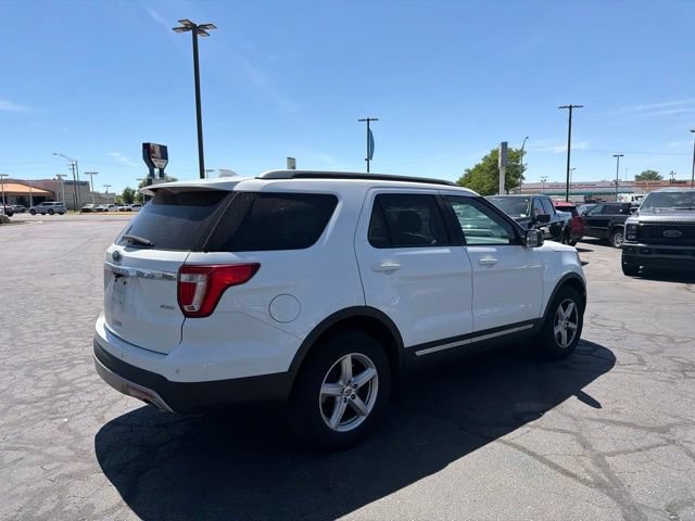 Used 2017 Ford Explorer XLT AWD/4WD image 7
