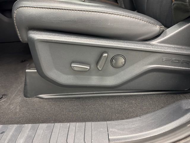 Used 2025 Ford F250 Lariat w/ Lariat Ultimate Package image 17