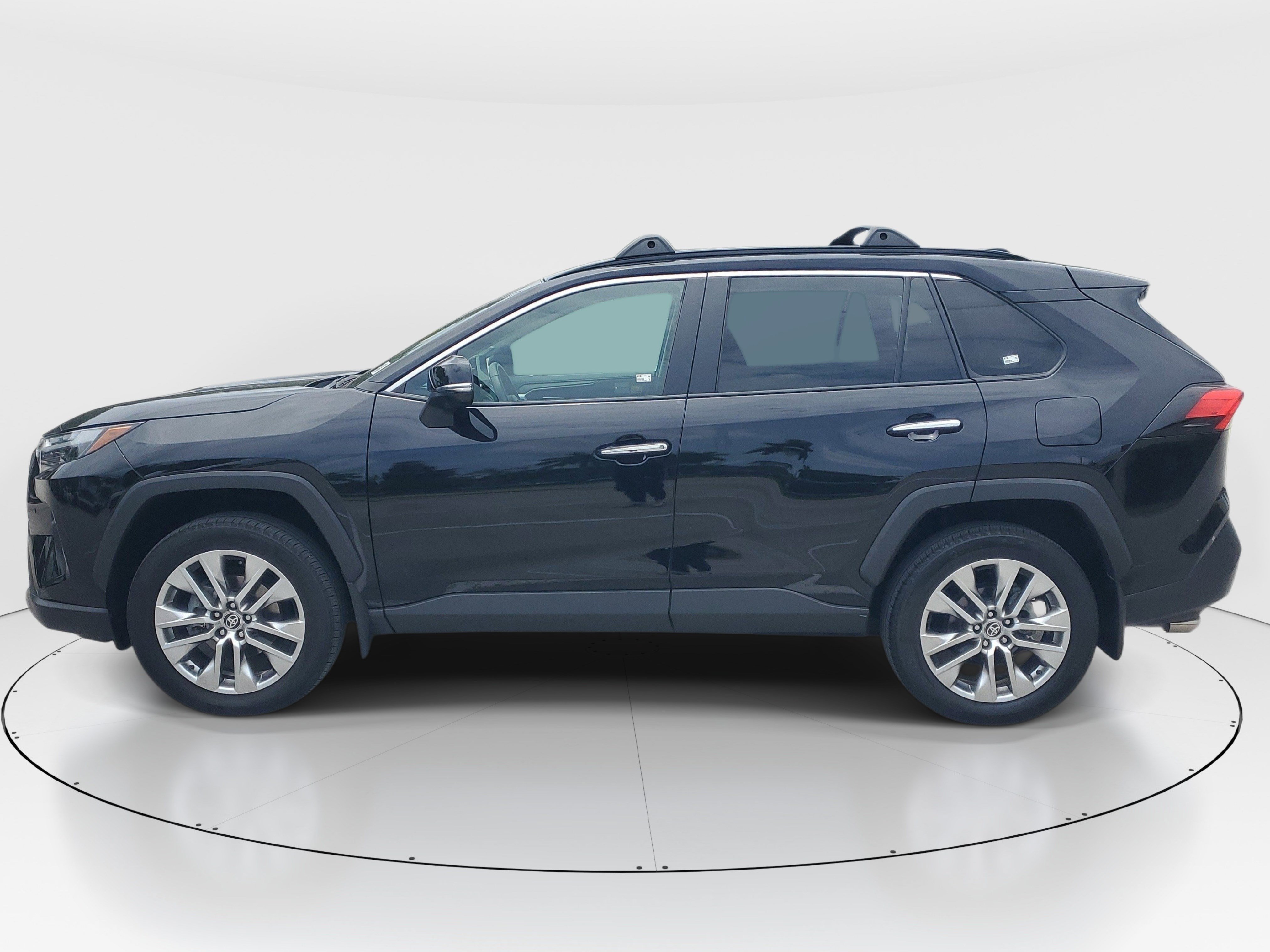 Used 2024 Toyota RAV4 Limited w/ Advanced Technology Package FWD image 6