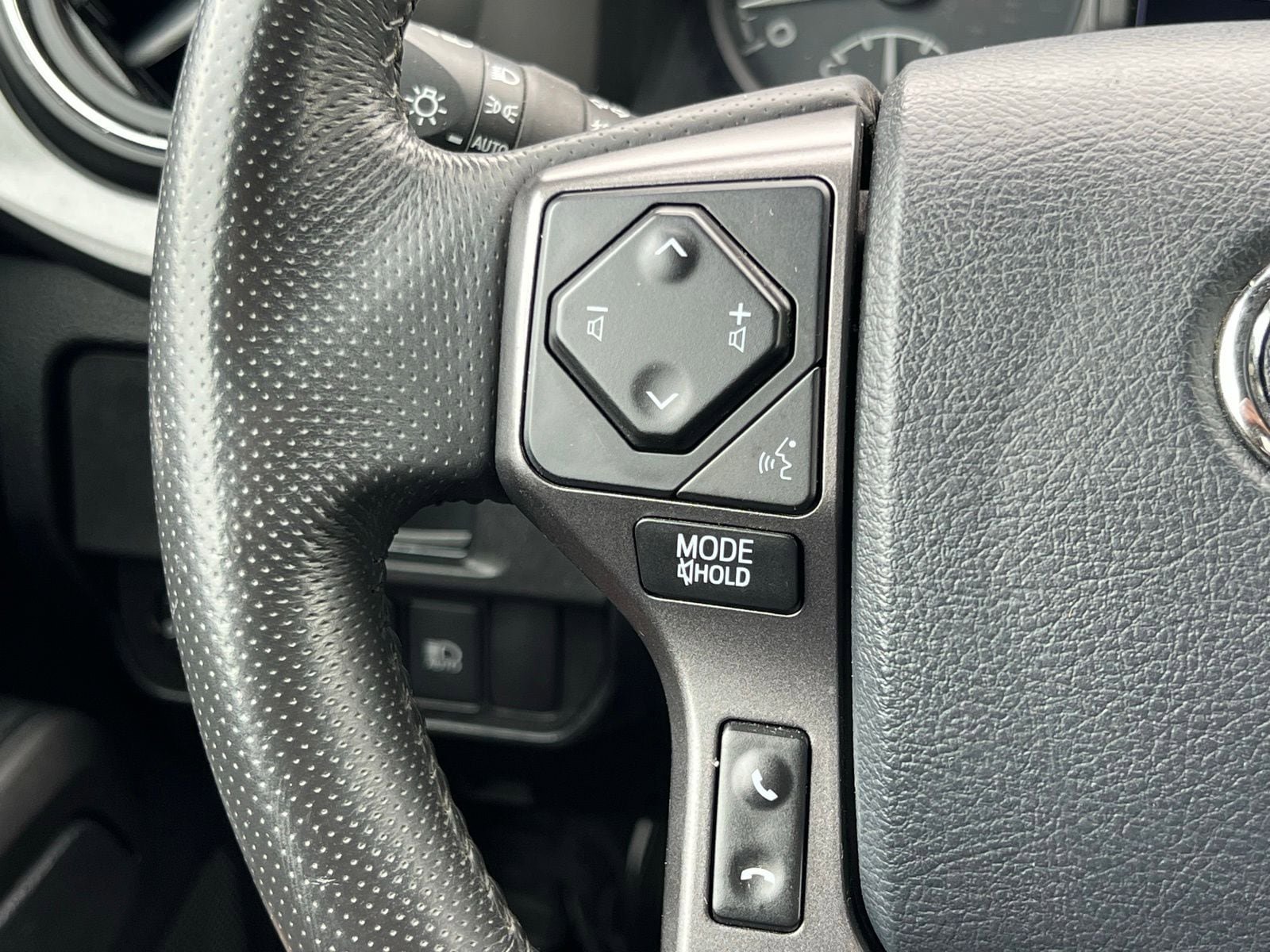 Used 2019 Toyota Tacoma TRD Pro AWD/4WD image 28