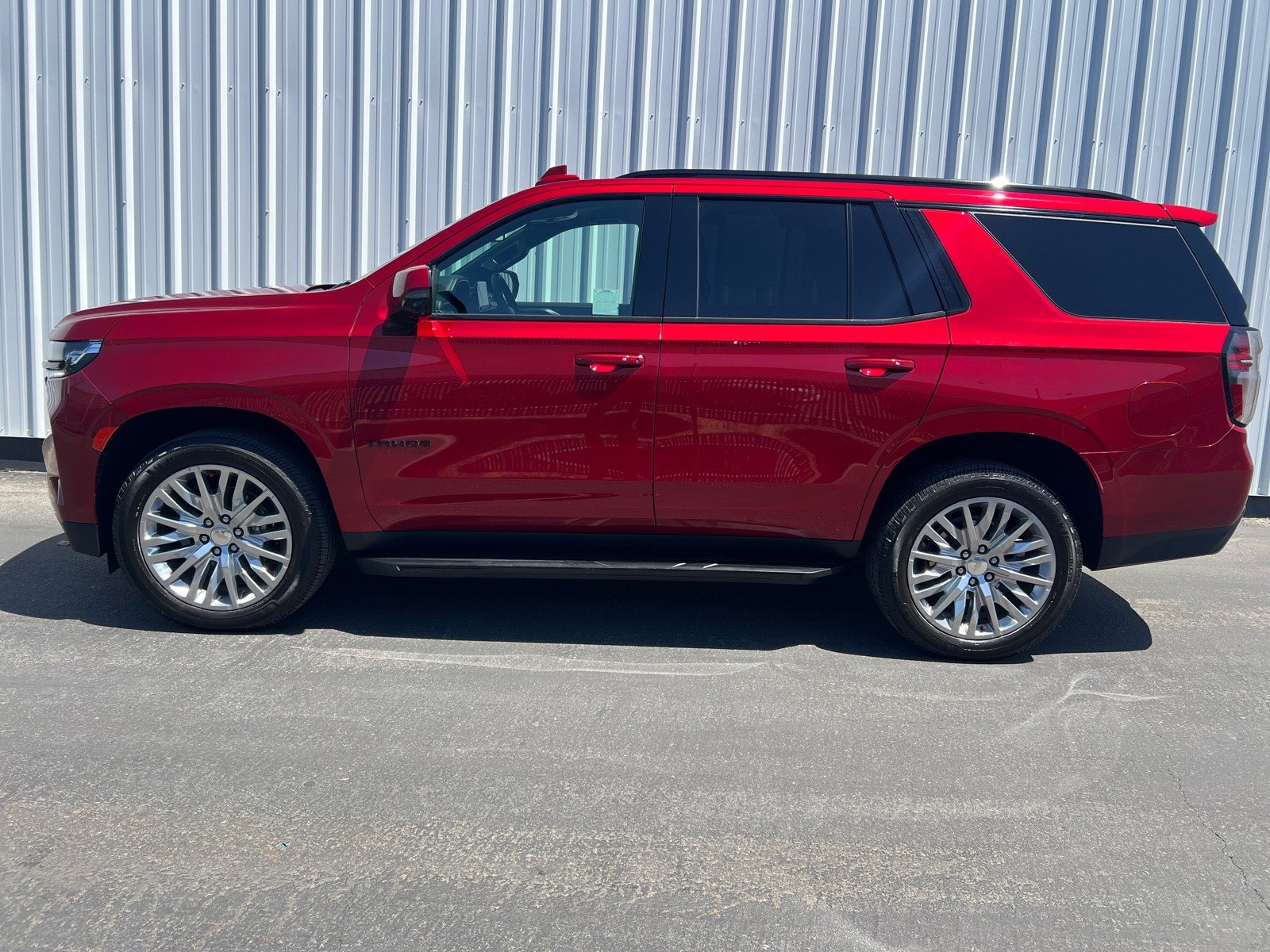 Used 2023 Chevrolet Tahoe RST w/ Luxury Package AWD/4WD image 3
