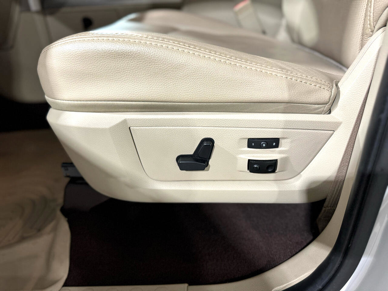 Used 2016 RAM 2500 Laramie w/ Convenience Group image 38