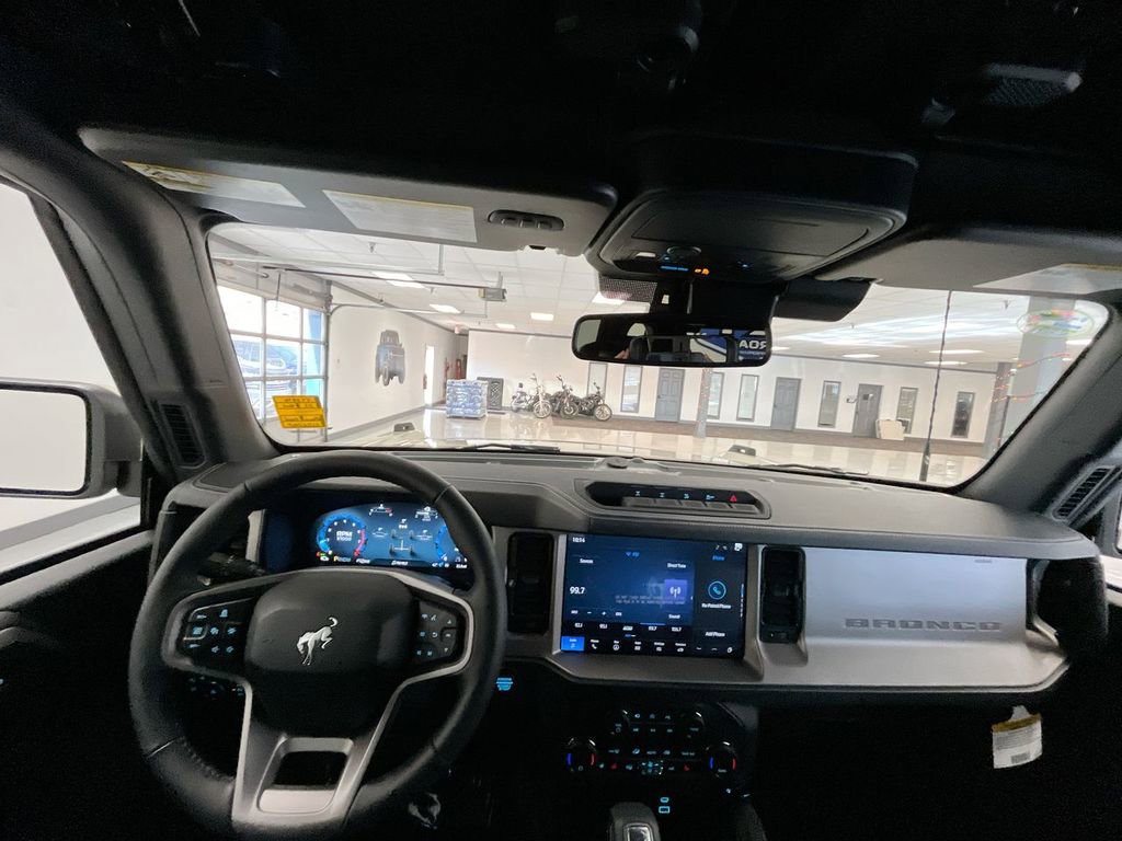 New 2025 Ford Bronco Outer Banks w/ Sasquatch Package image 15