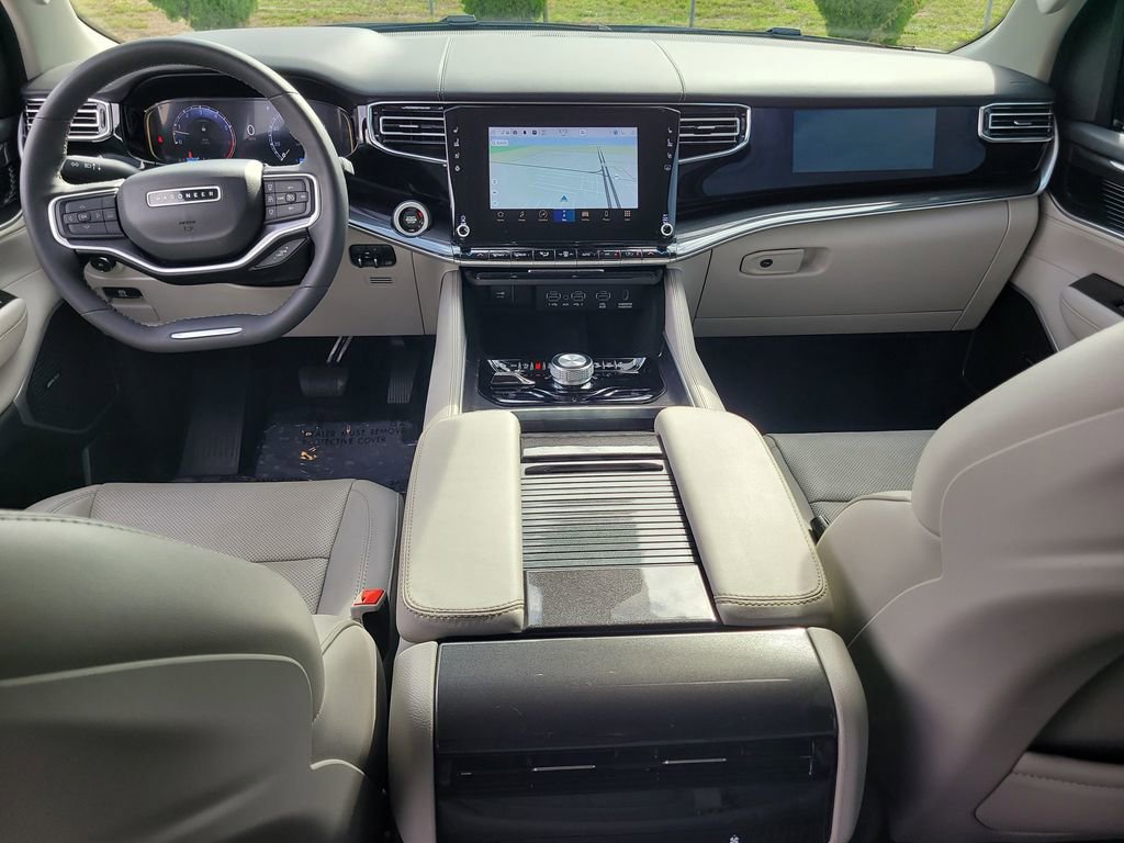 Used 2023 Jeep Wagoneer L 4WD w/ Premium Group I image 18