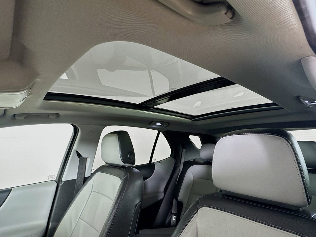Used 2021 Chevrolet Equinox Premier image 22