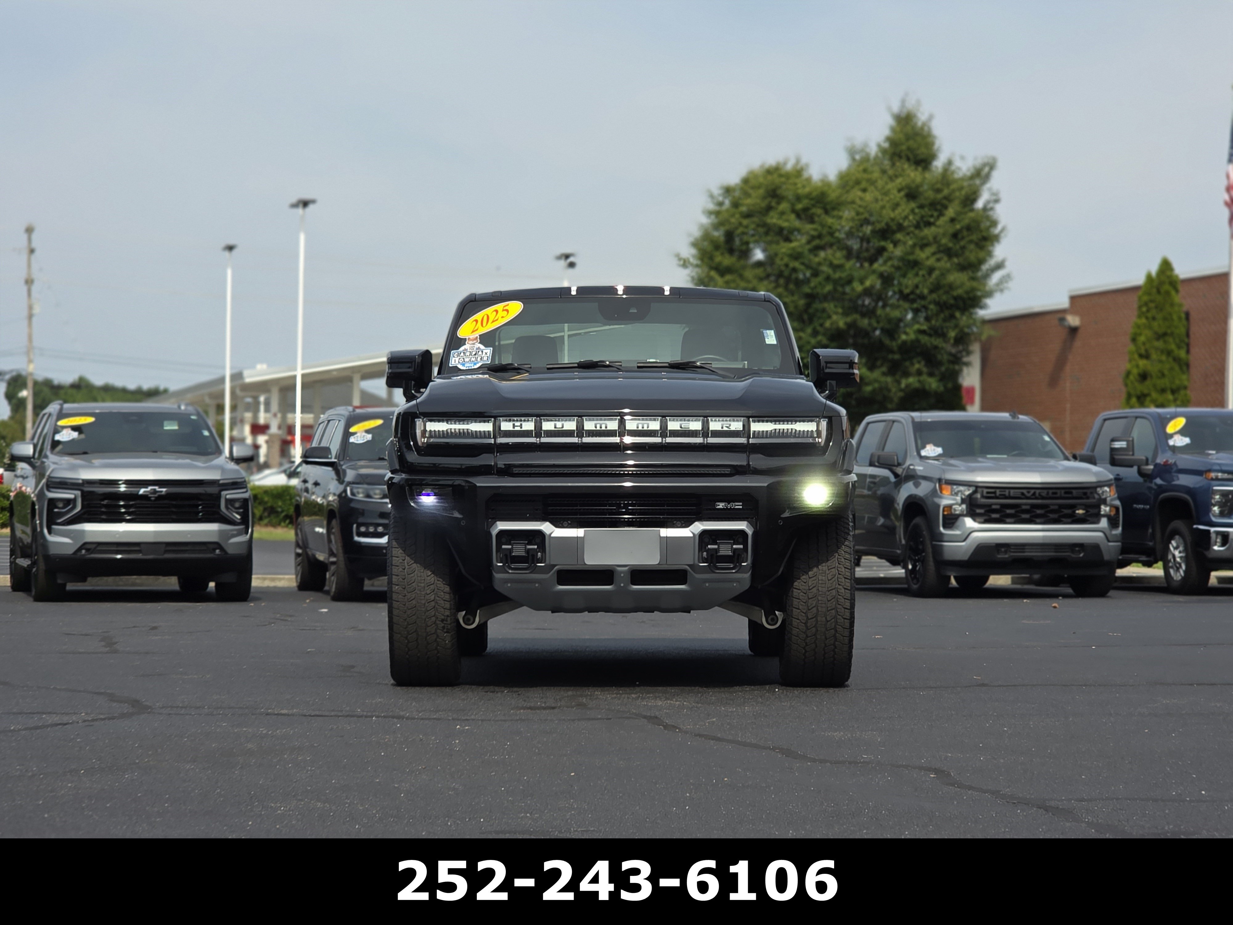 Used 2025 GMC Hummer EV 3X AWD/4WD image 2