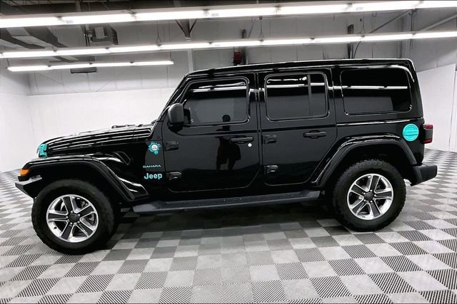 Used 2019 Jeep Wrangler Unlimited Sahara w/ Uconnect 4C Nav & Sound Group AWD/4WD image 14