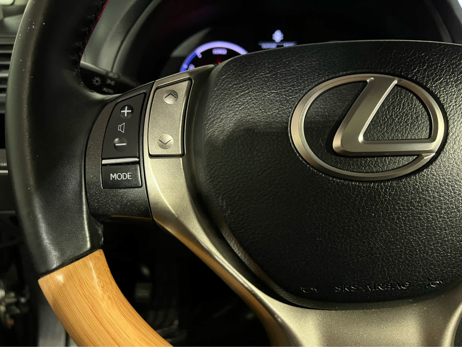 Used 2015 Lexus RX 450h AWD image 17