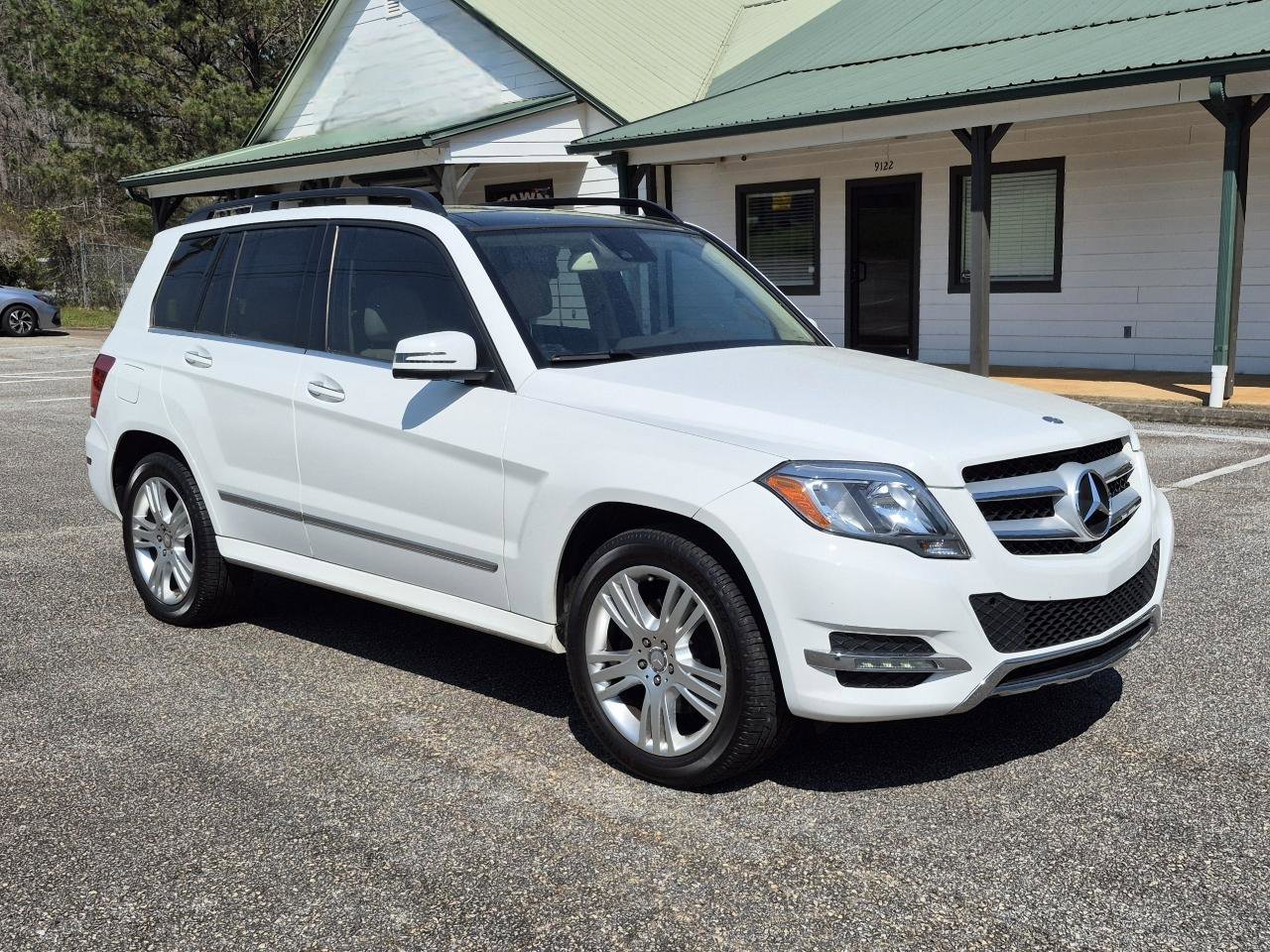 Used 2015 Mercedes-Benz GLK 250 BlueTEC 4MATIC image 9