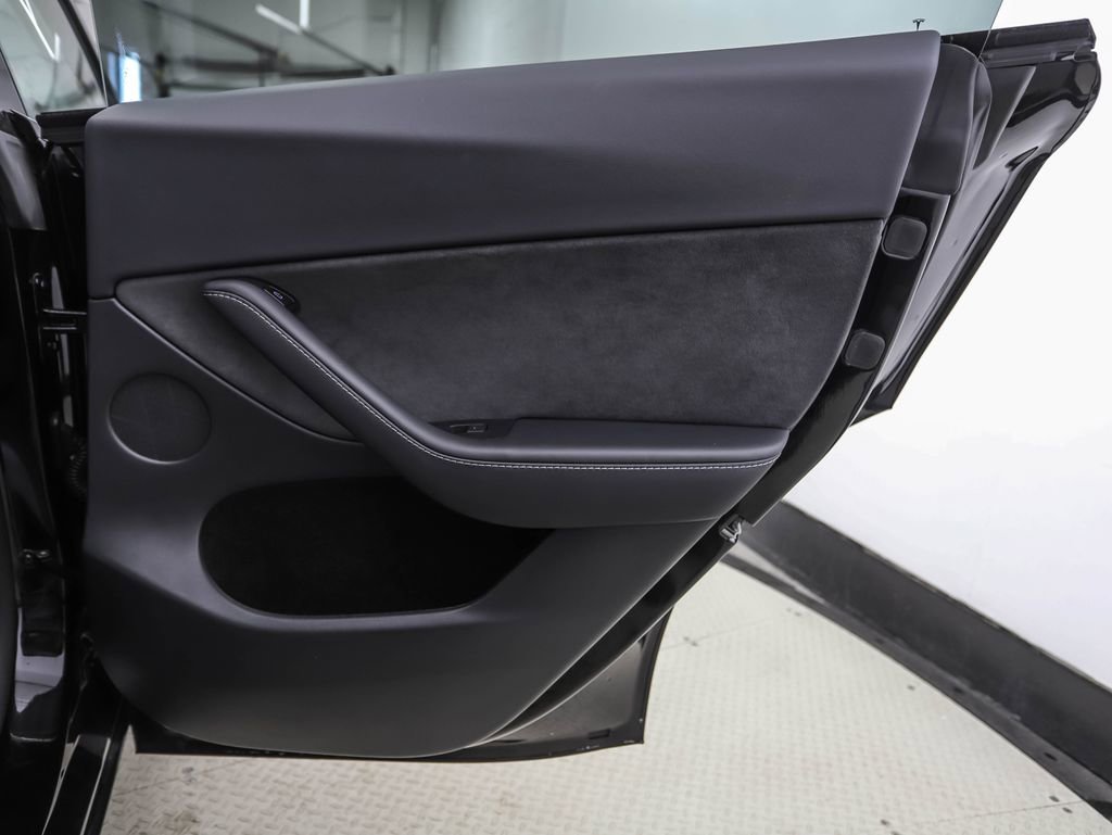 Used 2024 Tesla Model Y Long Range image 22