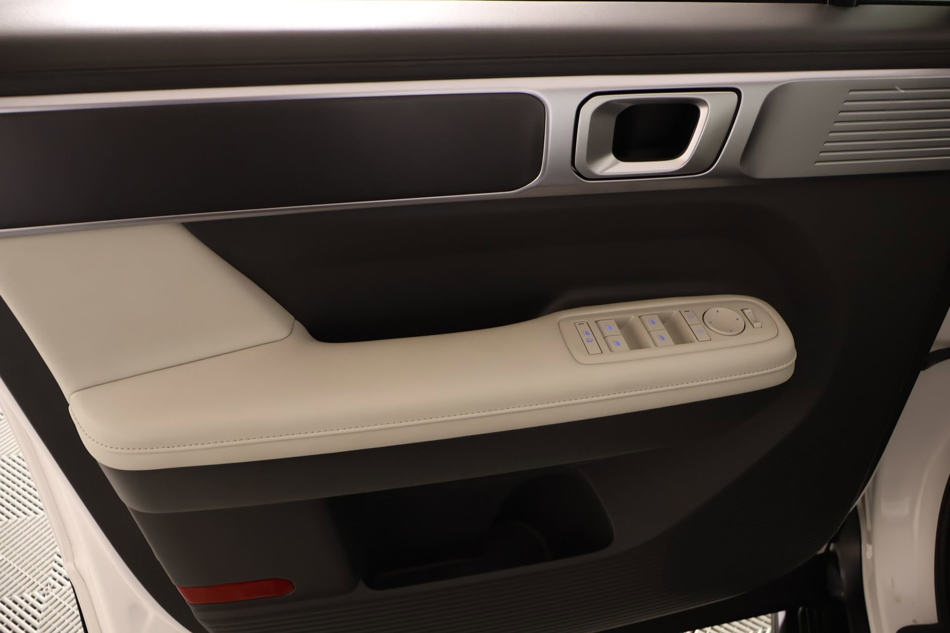 Certified 2026 Hyundai Santa Fe SEL image 15