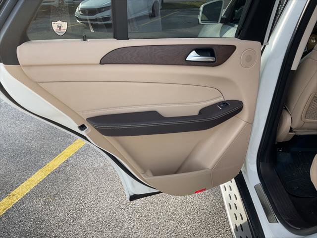 Used 2019 Mercedes-Benz GLE 400 4MATIC image 29