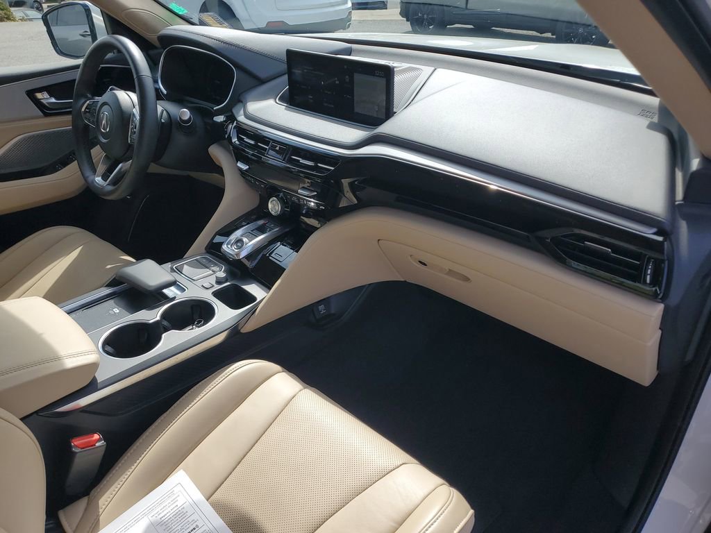 Certified 2024 Acura MDX SH-AWD w/ Technology Package image 4