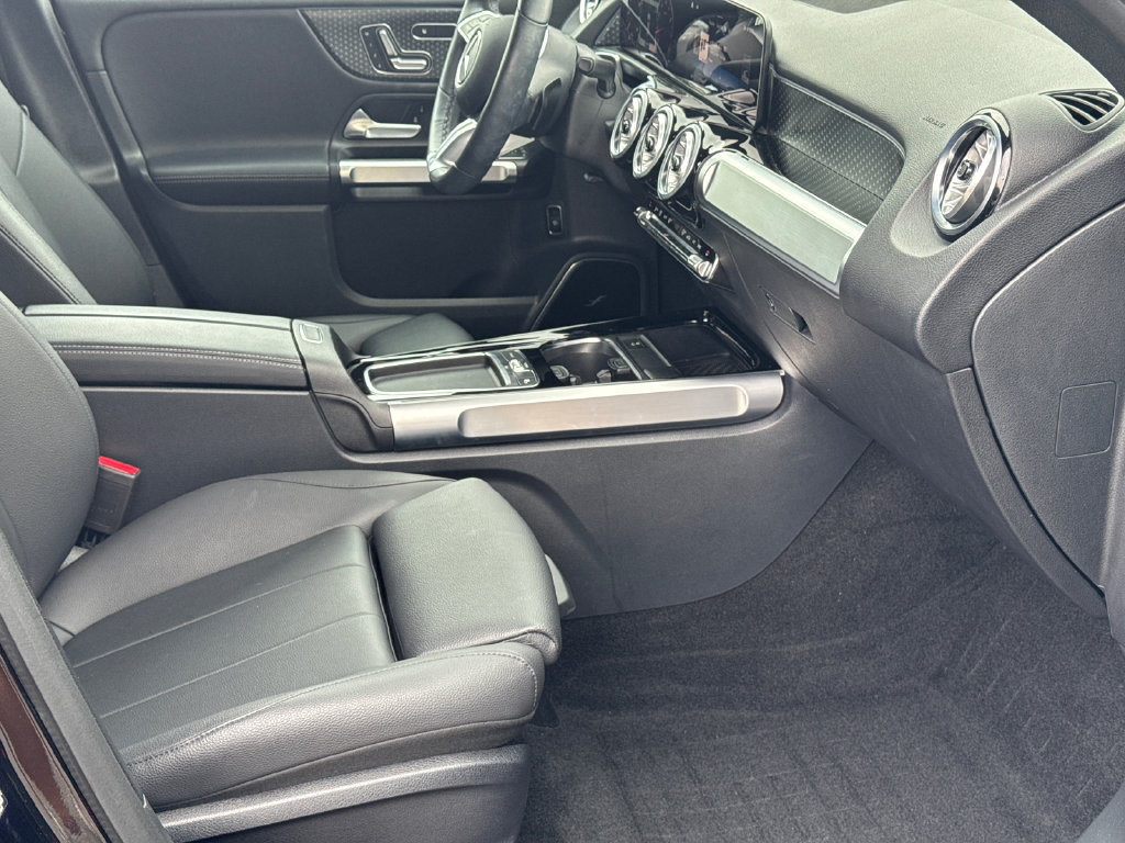 Used 2024 Mercedes-Benz GLB 250 image 13